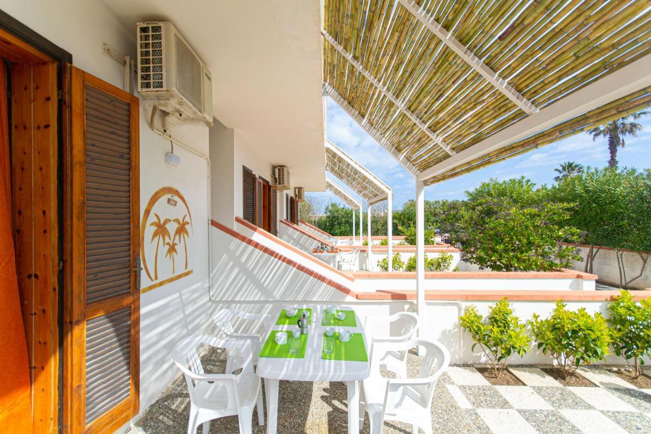 Residence Tre Palme - Localo Torre dell'Orso Εξωτερικό φωτογραφία